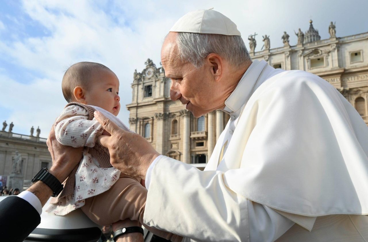البابا لاوُن الرابع عشر: قلبنا القلِق سيجد المرفأ والكنز في محبة الله التي نجدها بمحبتنا للقريب