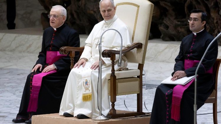 البابا: إنَّ كلمة الله تكشف لنا سر الله الذي لا ينضب!