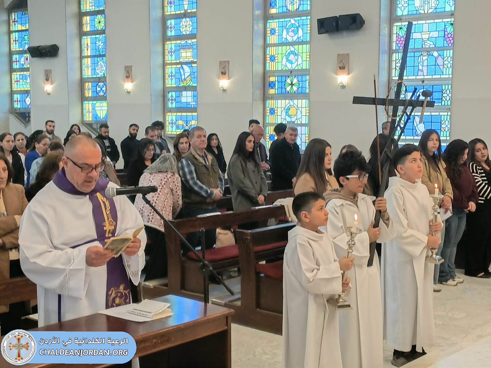 صلاة درب الصليب لرعيتنا الكلدانية في كنيسة اللاتين العلالي – الفحيص الجمعة ٢٠٢٦/٣/٦