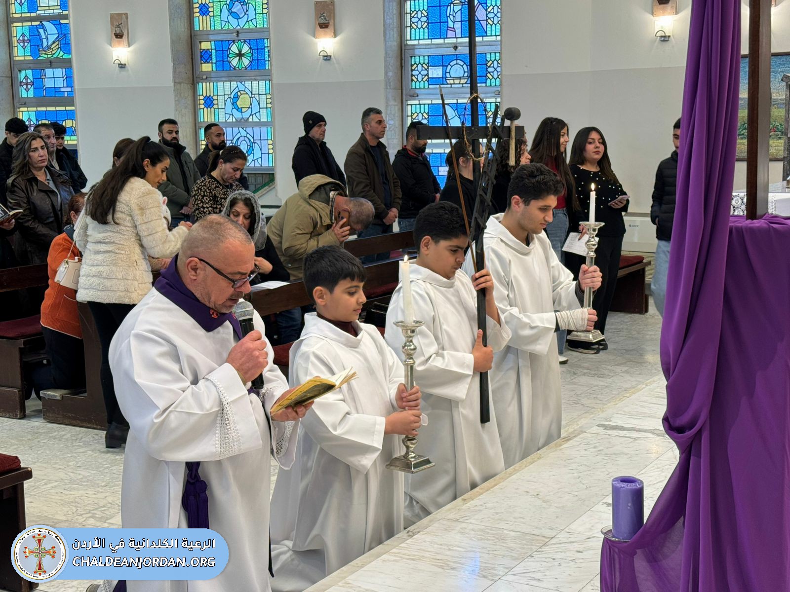 صلاة درب الصليب لرعيتنا الكلدانية في كنيسة اللاتين العلالي- الفحيص. الجمعة ٢٠٢٦/٣/٢٧