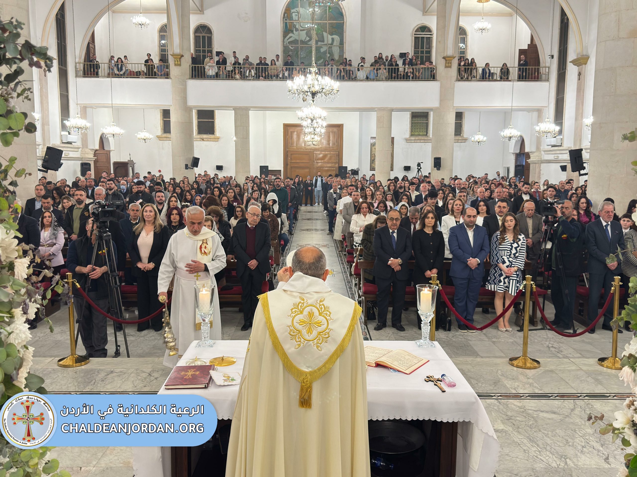 قداس سبت النور (ليلة عيد القيامة) لرعيتنا الكلدانية في كاتدرائية الروم الكاثوليك- ام السماق ٢٠٢٦/٤/١١